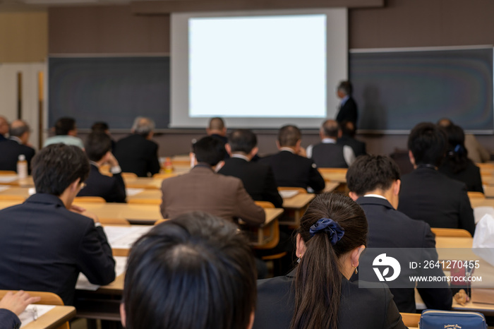 大学での社会人講義のイメージ