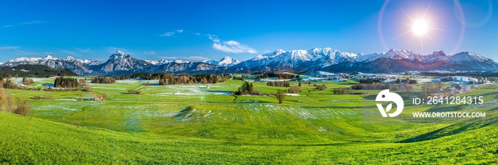 Panorama Landschaft in Bayern bei Füssen im Allgäu