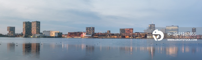 荷兰弗利沃兰阿尔梅雷市中心天际线全景