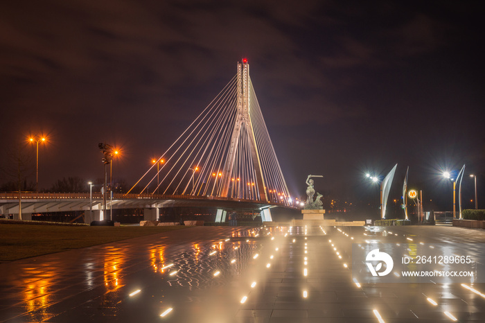 波兰华沙维斯瓦河上的Swietokrzyski大桥