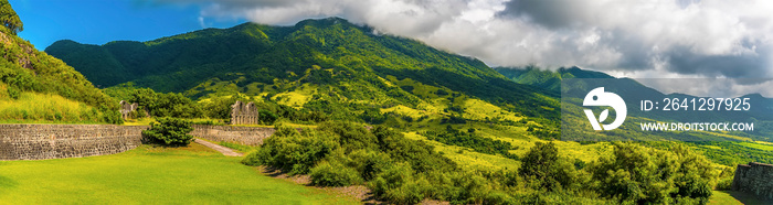 圣基茨Brimstone Hill Fort城墙全景