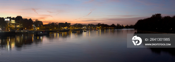 Europe, UK, England, London, Putney Embankment