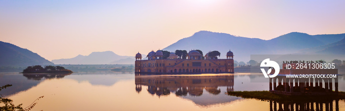 Jalmahal jaipur。日落时拉贾斯坦邦斋浦尔的著名遗产地。旅游景点