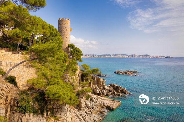 Coastal path of Sant. Antoni de Calonge to Aro beach -View of Torre Valentina on the coastal path fr