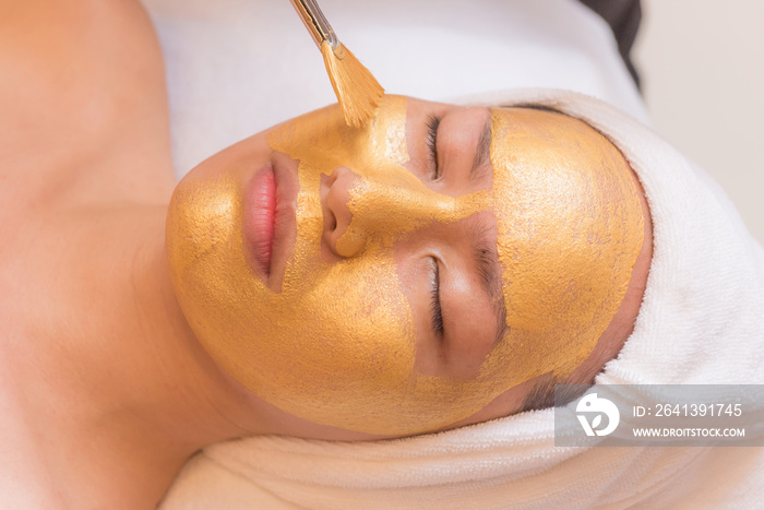 gold facial mask