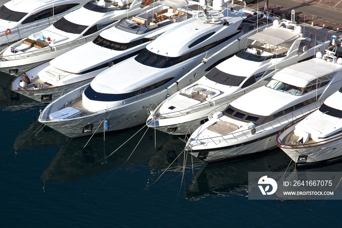 Yachten im Hafen Port de Fontvieille von Monaco