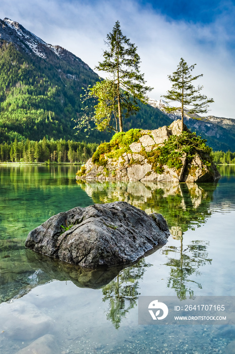 欧洲，德国阿尔卑斯山的Hintersee湖的夏日黎明