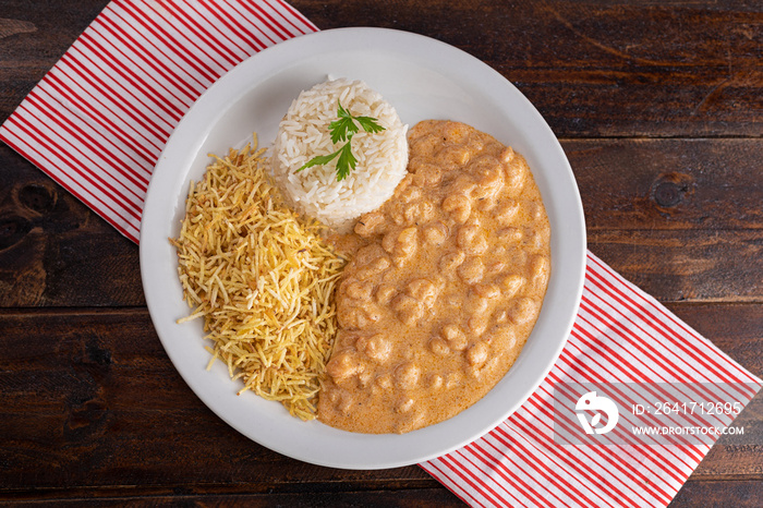 Refeição - Prato Feito - Arroz, batata palha e strogonoff de frango