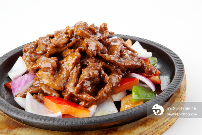 Delicious Chinese cuisine, sizzling beef