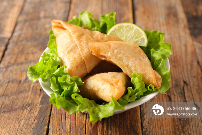 samosa and lettuce