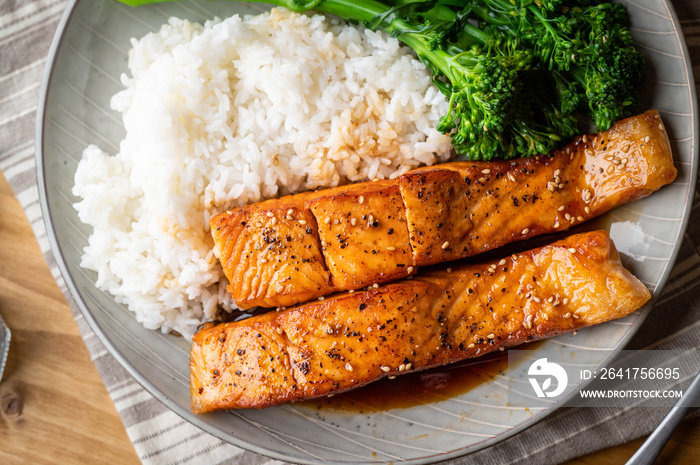 salmon teriyaki with rice and boiled broccolini