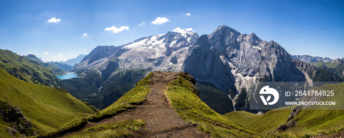 全景Marmolada Via del Pan sentiero val di Fassa