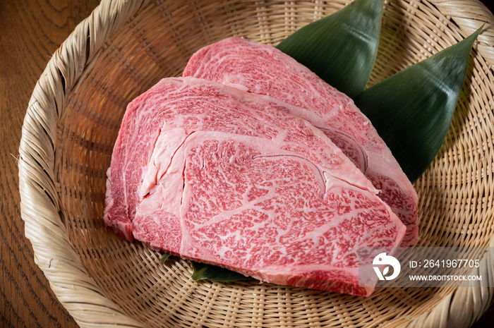 日本大理石脂肪和牛里贝耶牛肉