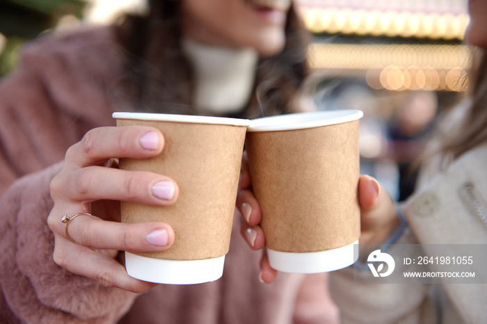 Detail image of two cups with mulled wine