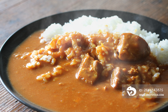 出来たてのほんわか湯気の上がるカレーライス