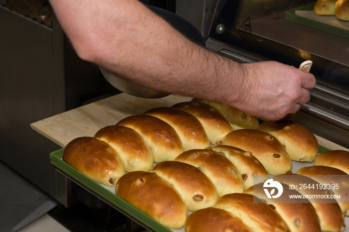 Baker preparing maritozzi