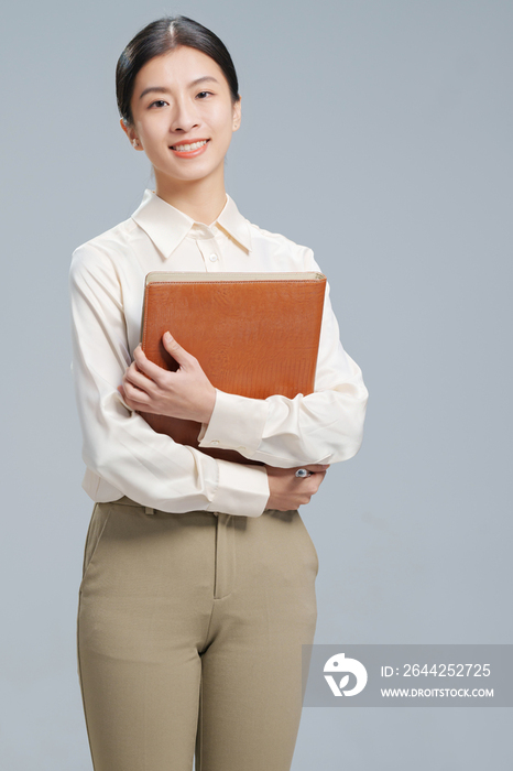 自信的商务女士肖像