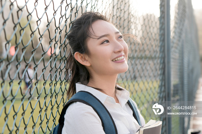 青年女大学生