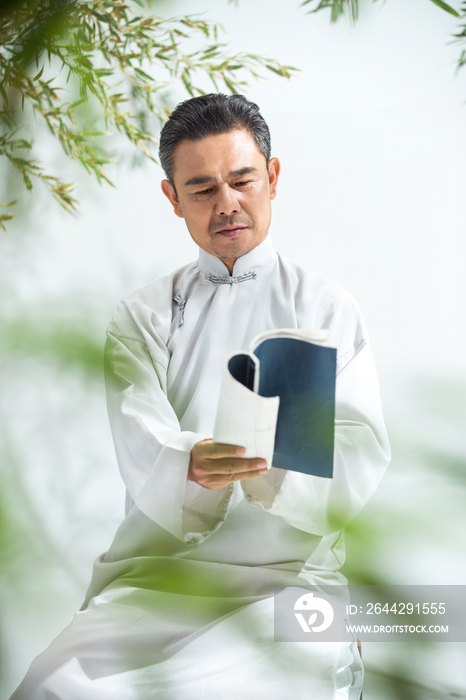 复古中老年男人