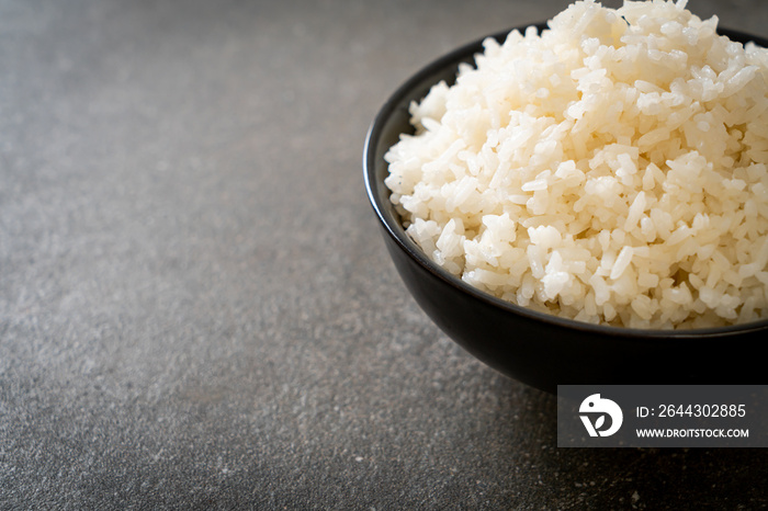 cooked white rice bowl