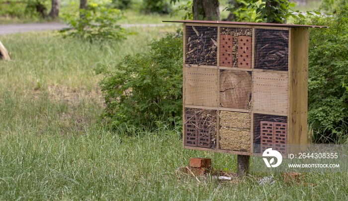 Special house for useful garden insects, built of natural materials. Creates natural conditions for maintaining the population of natural enemies of garden pests.