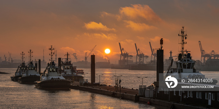 Pier for tugboats in the port of hamburg