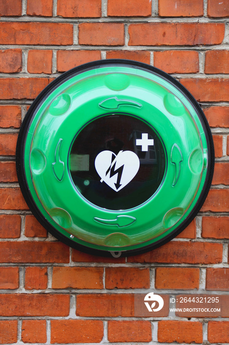 Defibrillator im öffentlichen Raum