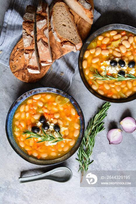 Fasolatha – delicious Greek white bean soup