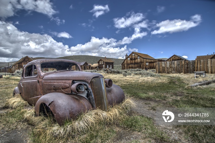 abandoned car in bodie