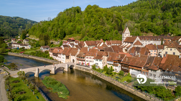 Cité médiévale de St-Ursanne, Clos du Doubs, Jura (Suisse)