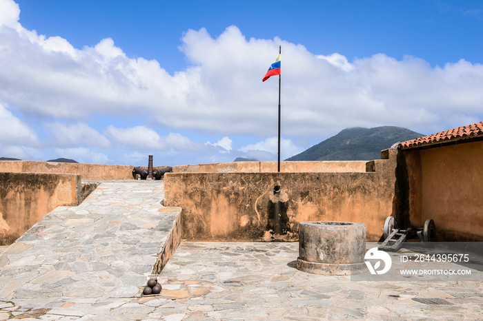 It’s Flag of Venezuela of the Castillo Santa Rosa (Santa Rosa Ca