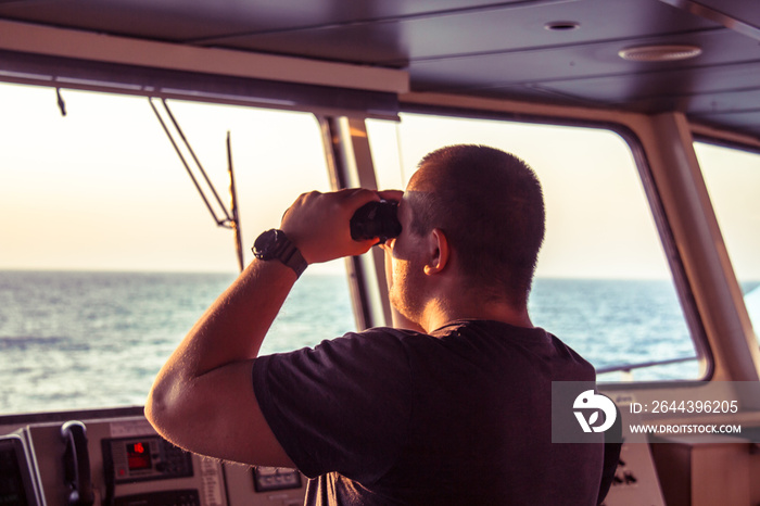 Senior Navigation Officer Training a Junior Officer