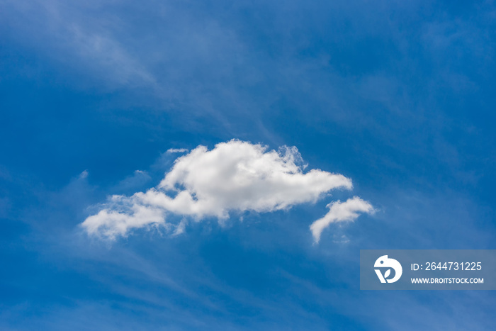 beautiful blue sky and white fluffy cloud horizon outdoor for background.