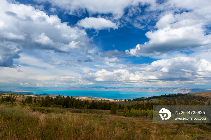 Scenic view of the Bear Lake, located in the border of the Utah and Idaho States, USA.