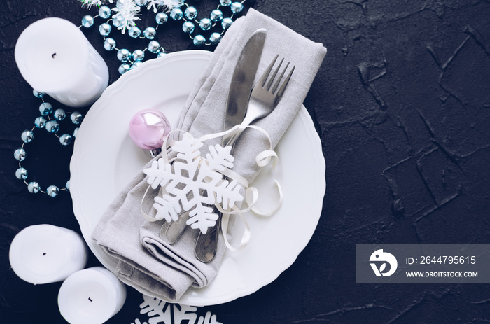 Festive place setting for christmas dinner