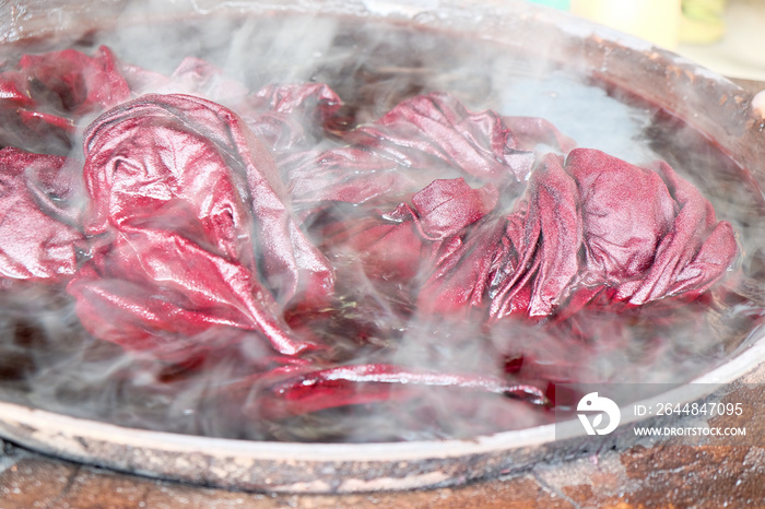 dyeing cotton with natural materials