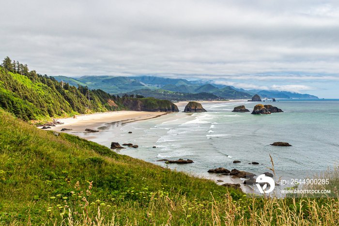 A view of Crescent Beach on the Oregon coast