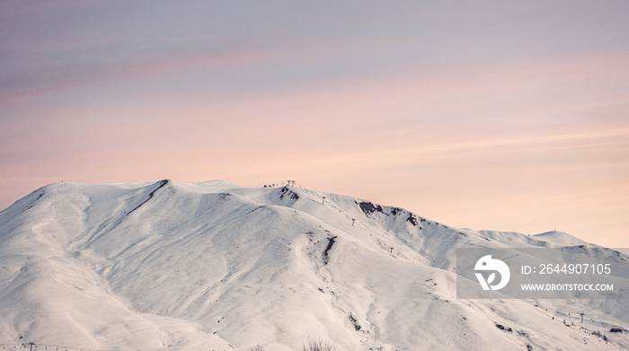 Paysage de montagne à la Toussuire, sommet du Grand Truc en Savoie dans les Alpes françaises