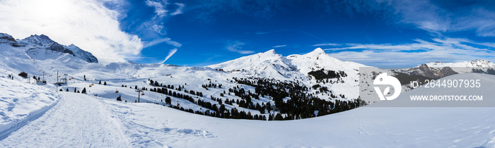 Blick auf den Tschuggen, Eiger, Interlaken-Oberhasli, Berner Oberland, Kanton Bern, Schweiz