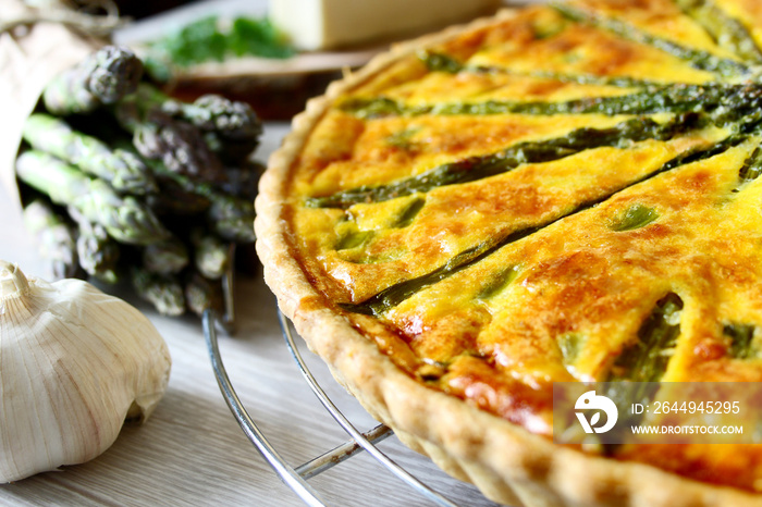 Delicious asparagus and bacon quiche