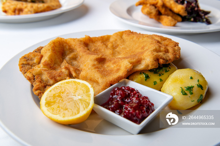 Vienner Schnitzel with potato