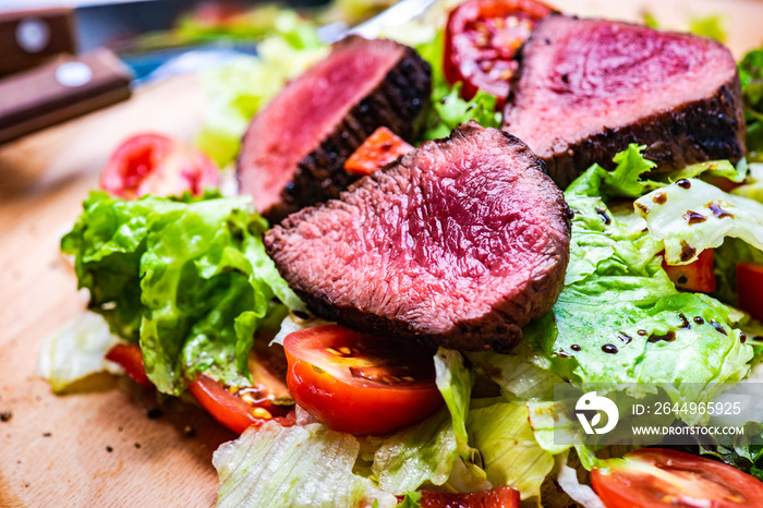 Steak salad with fresh lettuce