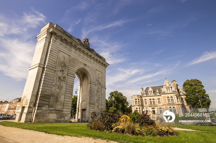 The Porte Sainte-Croix, a Triumphal arch in rue Carnot, Châlons-en-Champagne, France