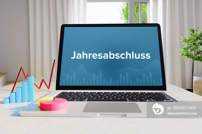 Jahresabschluss – Business/Statistik. Laptop im Büro mit Begriff auf dem Monitor. Finanzen, Wirtschaft, Analyse