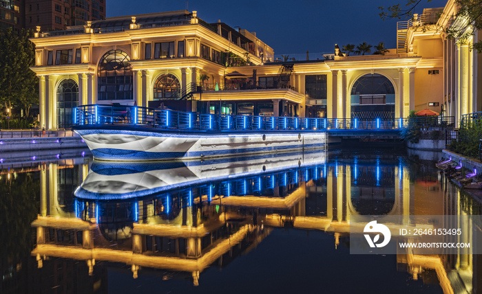 北京亮马桥游船码头夜景