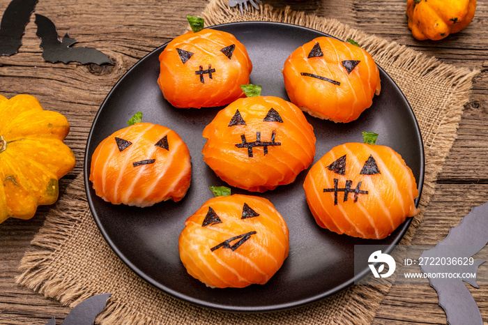 Funny Halloween Sushi Pumpkins Jack o Lantern, Sushi Monsters. Temari sushi, sushi balls. Healthy fo