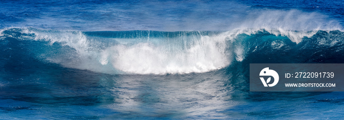 Vague bleue déferlante