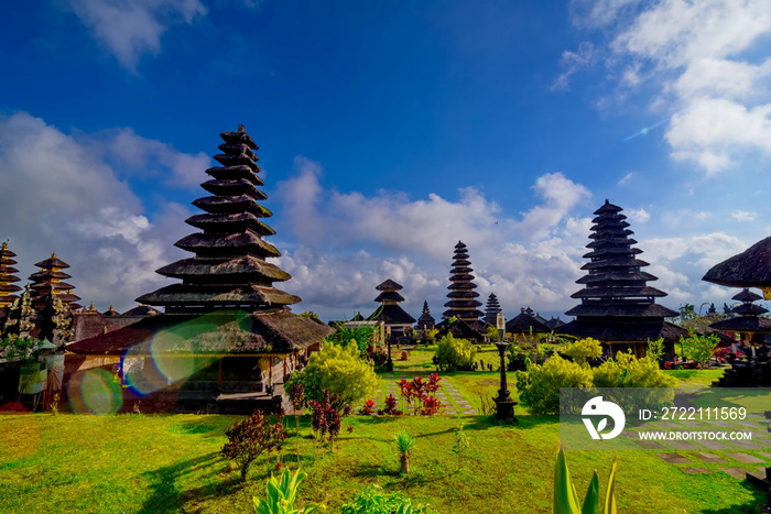 Taman Ayun Temple (Bali, Indonesia) on a beautiful sunny day