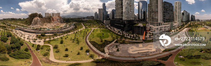 Corporativos desde el Parque la Mexicana, Santa Fe. México CDMX