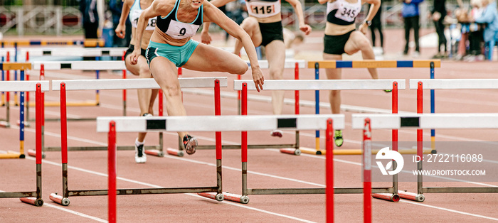 track run 100 meters hurdles female athletes runner